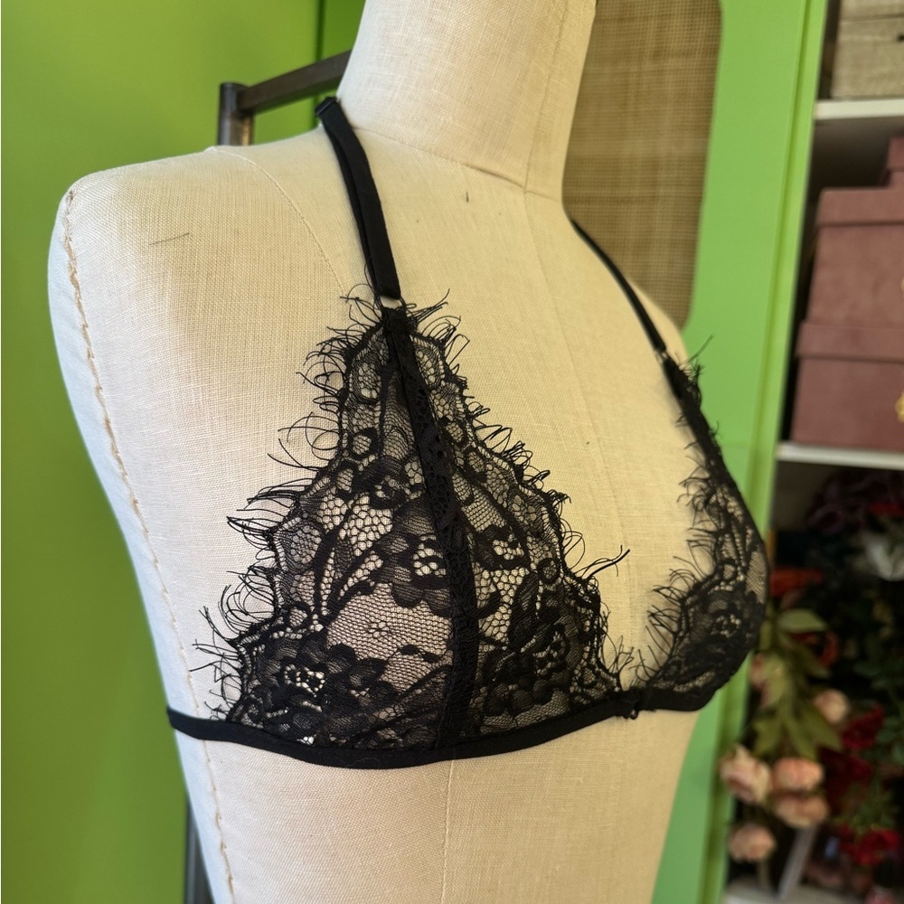 Eyelash Lace Bralette - Picture 2 of 3